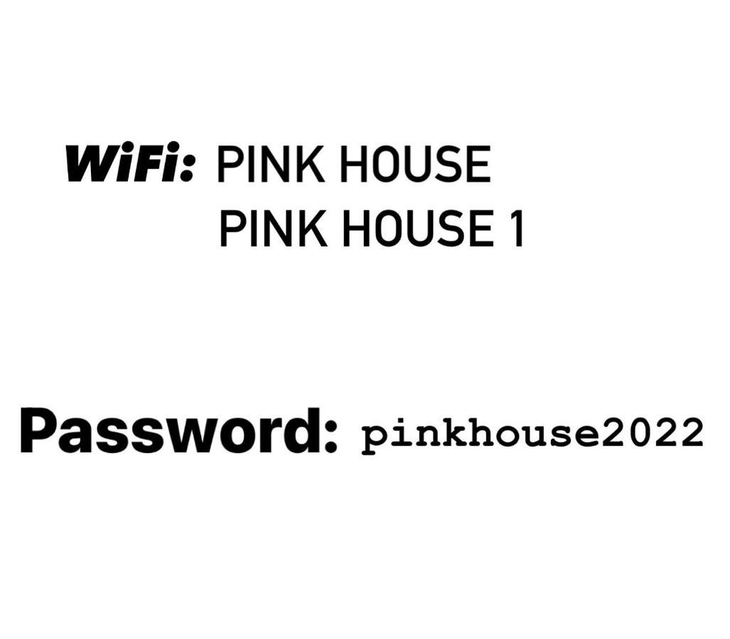 Pink House Apartments Ягодина Екстер'єр фото