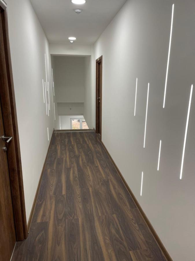 Pink House Apartments Ягодина Екстер'єр фото