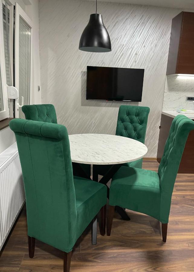 Pink House Apartments Ягодина Екстер'єр фото