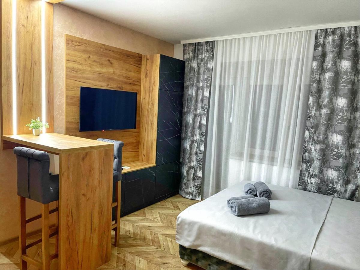Pink House Apartments Ягодина Екстер'єр фото