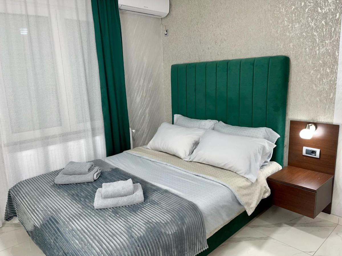 Pink House Apartments Ягодина Екстер'єр фото