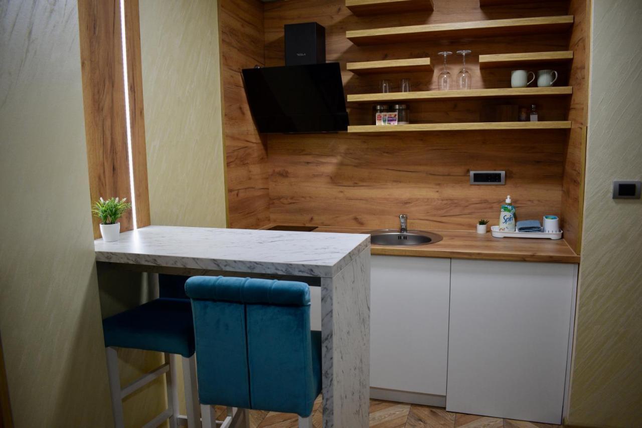 Pink House Apartments Ягодина Екстер'єр фото