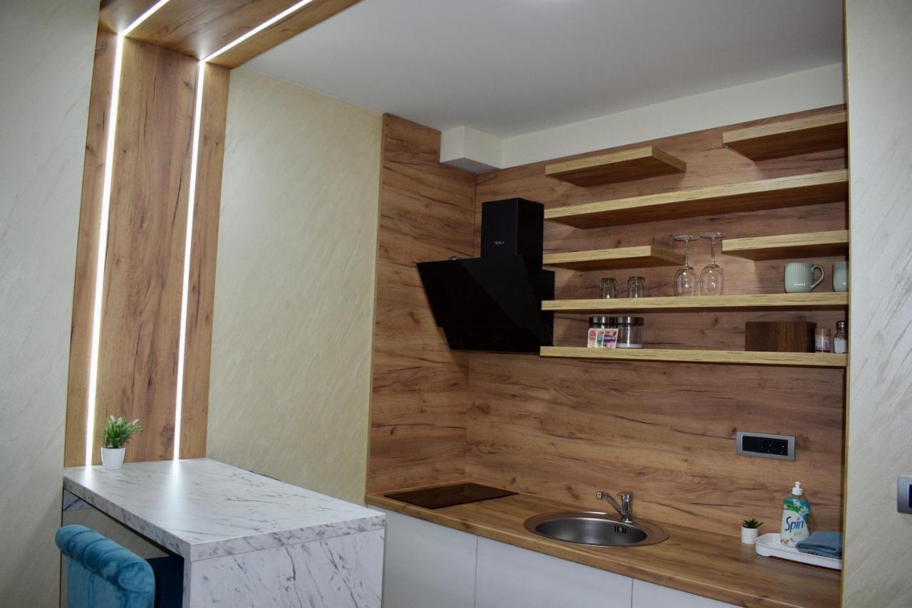 Pink House Apartments Ягодина Екстер'єр фото