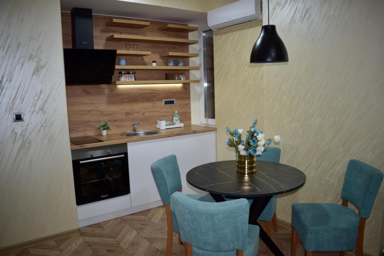 Pink House Apartments Ягодина Екстер'єр фото